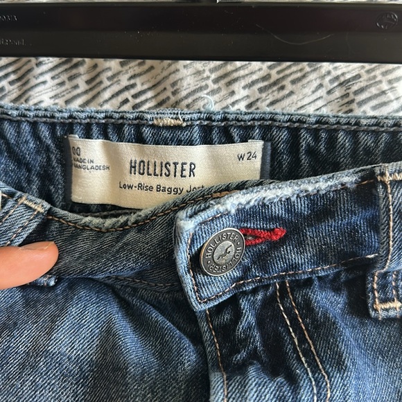 Hollister Blue Denim Low-Rise Baggy Jeans - Picture 3 of 3
